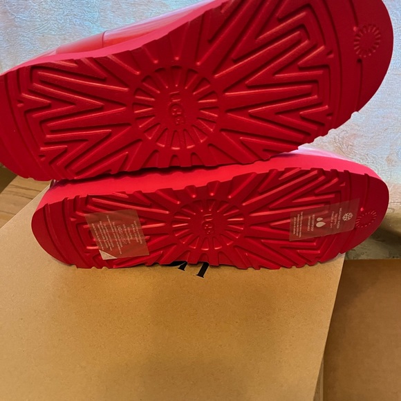 Uggs classic clear mini size 8 - Picture 5 of 6